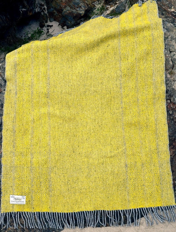 Donegal Tweed Undulating Twill Throw - Image 5