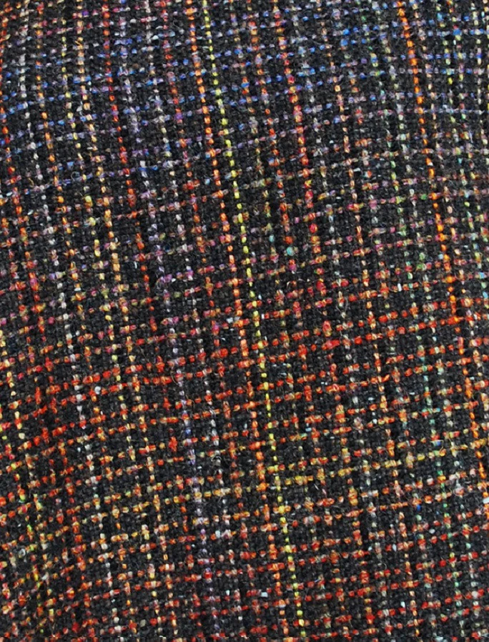 Handwoven Ladies Tweed Fringed Poncho - Image 4