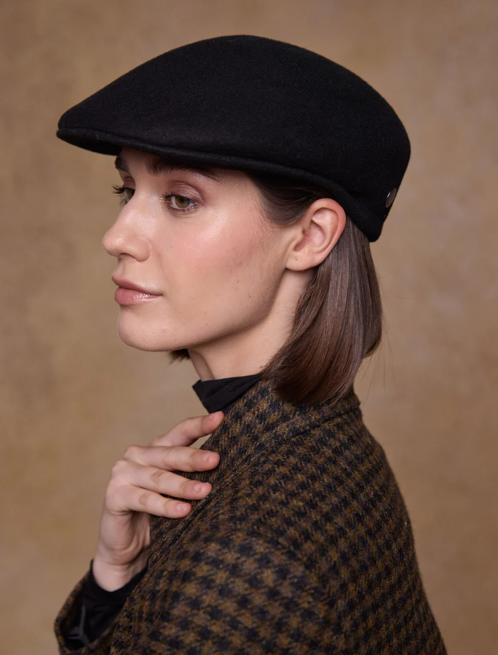Ladies Galway Felt Flat Cap - Image 10