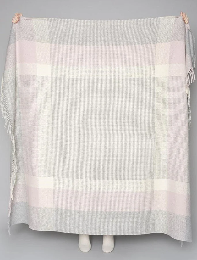 Wool and Cashmere Throw - Image 10