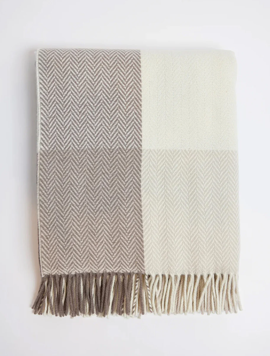 Wool and Cashmere Throw - Image 12