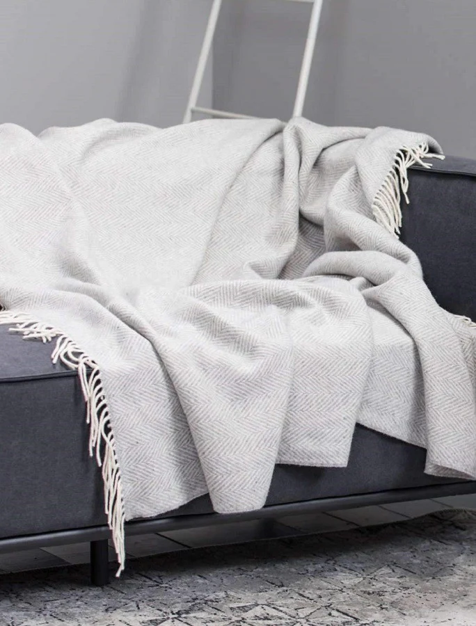 Wool and Cashmere Throw - Image 9